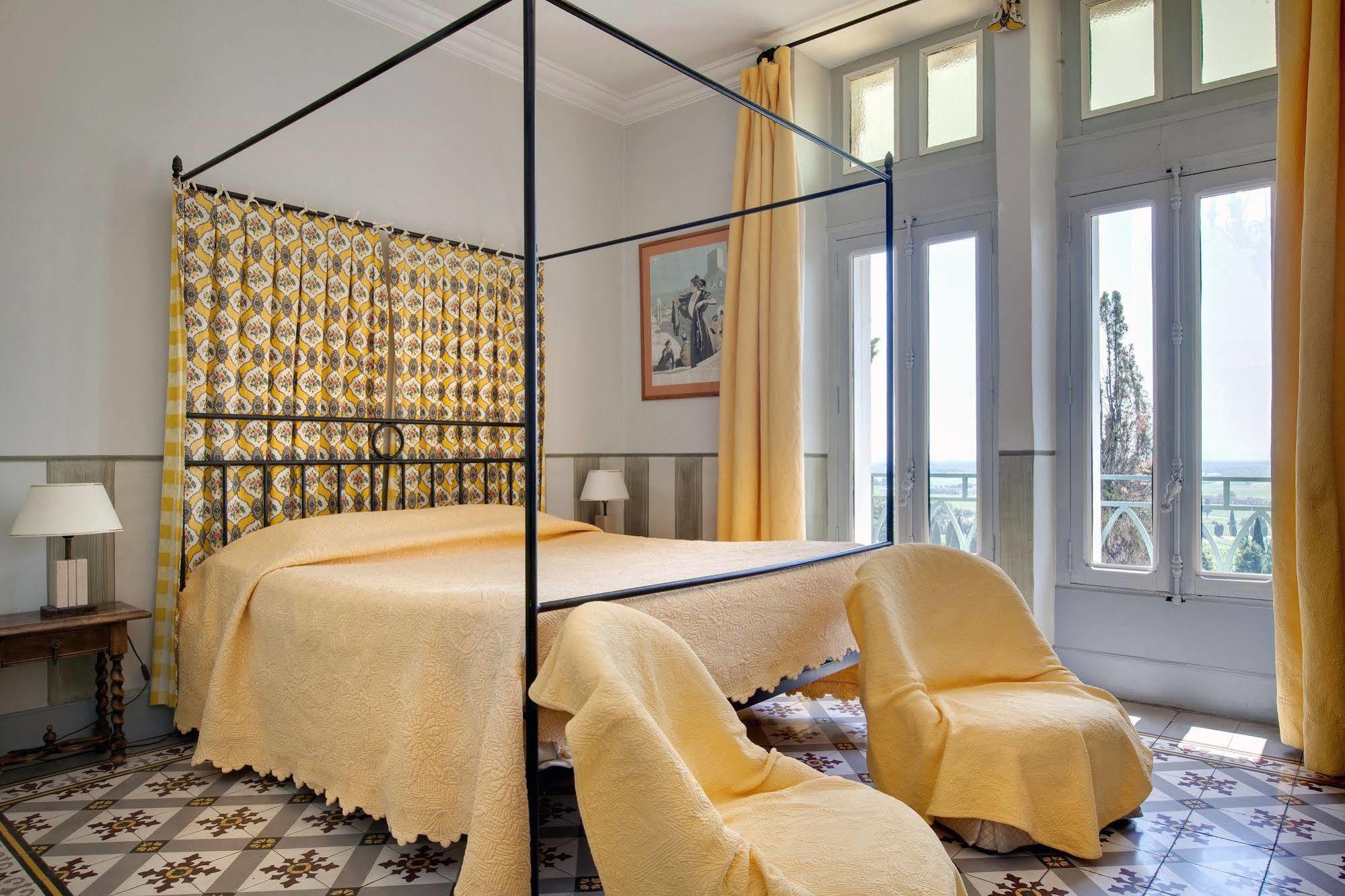 Hostellerie Du Chateau Des Fines Roches Шатонёф-дю-Пап Экстерьер фото